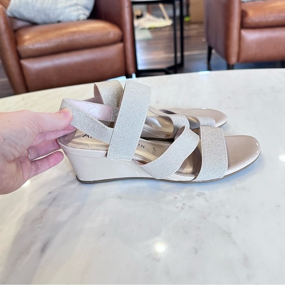 Anne Klein Blessings Wedge Blush Cream Sparkle Comfort Sandal Women's Size 9 - Picture 2 of 8